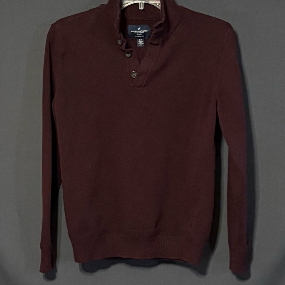 Men’s American Eagle classic fit sweater